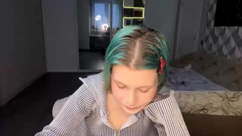 Snapshot of danniesaysongkham chatting on March 3, 2026, 1:50 pm Luna Airi online show from March 3, 2026, 1:50 pm