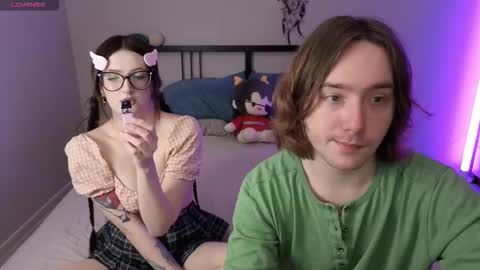 Snapshot of danny_and_ellen chatting on February 5, 2026, 6:01 pm danny and ellen online show from February 5, 2026, 6:01 pm