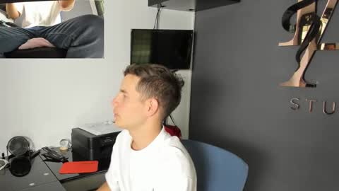 danny_and_lara online show from September 25, 2025, 7:17 pm