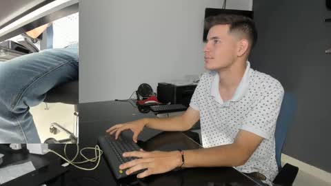 danny_and_lara online show from October 4, 2025, 2:48 pm