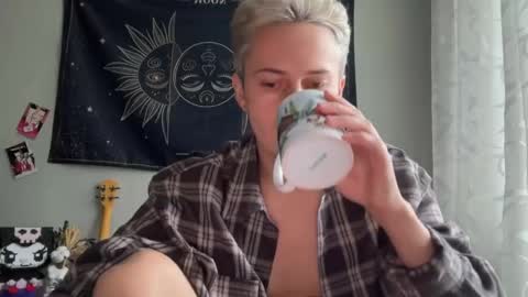 danny online show from November 3, 2025, 1:01 pm