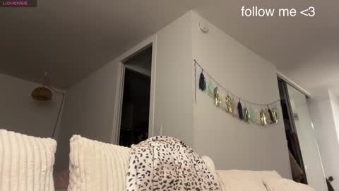 Snapshot of dannywalter789 chatting on December 10, 2024, 1:00 am Danny online show from December 10, 2024, 1:00 am