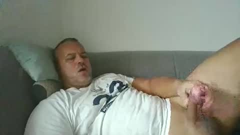 Snapshot of danrud81 chatting on October 6, 2025, 6:44 am Daniel online show from October 6, 2025, 6:44 am