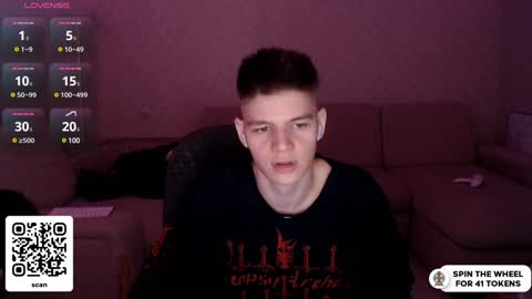 Snapshot of dantebigboi chatting on December 18, 2024, 7:30 pm Daniel online show from December 18, 2024, 7:30 pm