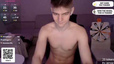 Snapshot of dantebigboi chatting on January 13, 2025, 10:03 pm Daniel online show from January 13, 2025, 10:03 pm