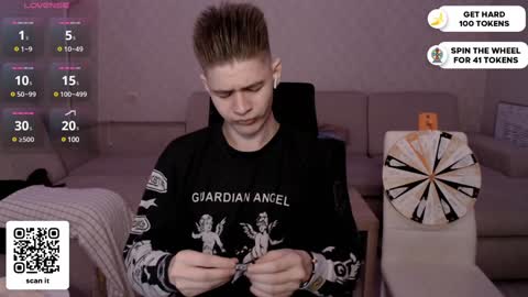 Snapshot of dantebigboi chatting on January 15, 2025, 12:19 am Daniel online show from January 15, 2025, 12:19 am