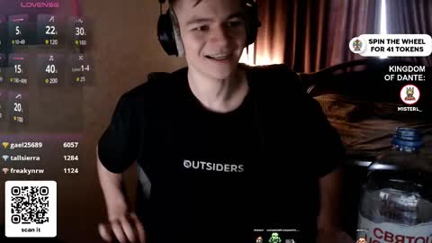 Snapshot of dantebigboi chatting on February 22, 2025, 3:34 am Daniel online show from February 22, 2025, 3:34 am