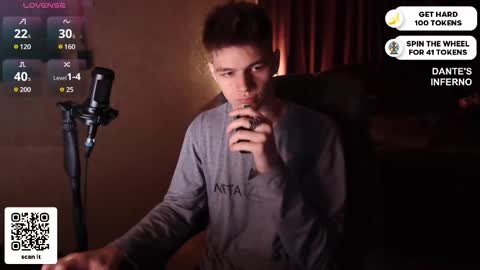 Snapshot of dantebigboi chatting on February 26, 2025, 8:11 pm Daniel online show from February 26, 2025, 8:11 pm