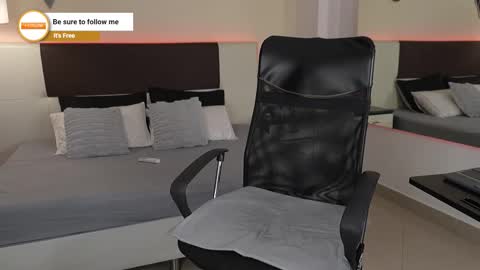 Dante online show from October 15, 2025, 8:31 pm