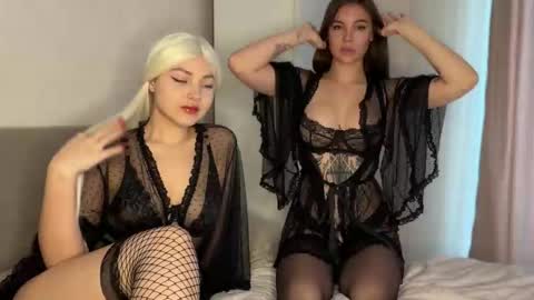 DanteetBeatrix online show from February 22, 2026, 8:24 am