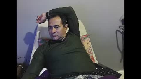 dantehot82 online show from January 12, 2025, 7:32 am