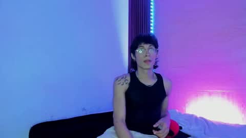 dantelord_ online show from March 8, 2025, 6:21 am