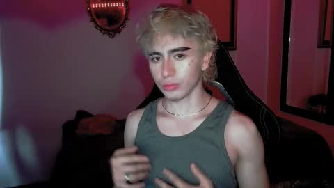 danteobscuro online show from November 19, 2025, 9:37 pm