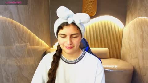 Snapshot of dany_r_ chatting on October 21, 2025, 1:12 pm Dany online show from October 21, 2025, 1:12 pm