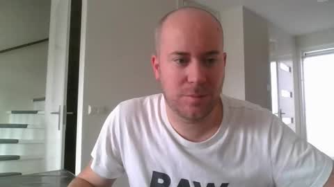 Snapshot of danzel87 chatting on October 7, 2025, 8:00 am Danny online show from October 7, 2025, 8:00 am