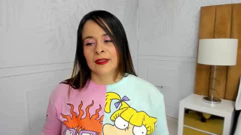 Snapshot of daphne81_ chatting on February 20, 2025, 2:29 am Daphne online show from February 20, 2025, 2:29 am