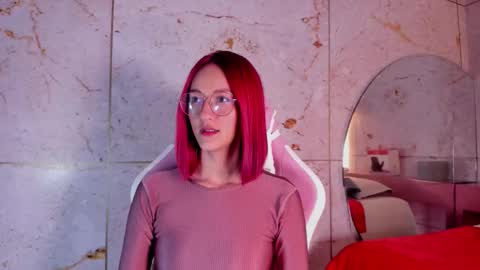 Daphne online show from October 2, 2025, 3:02 am