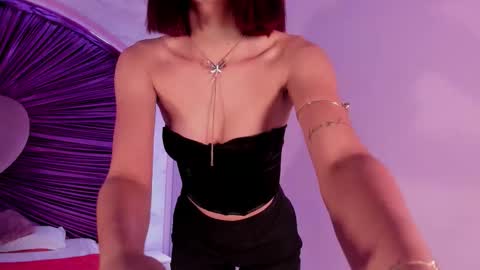 Daphne online show from November 30, 2025, 3:10 am