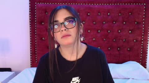 Daphne  online show from May 16, 2026, 11:31 am