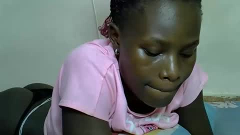 ESTHER online show from February 28, 2025, 9:25 am