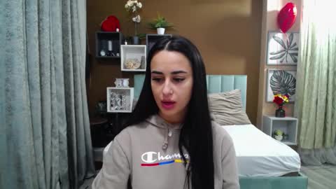 Snapshot of darcyejane chatting on February 12, 2026, 5:30 pm DarcyeJane online show from February 12, 2026, 5:30 pm