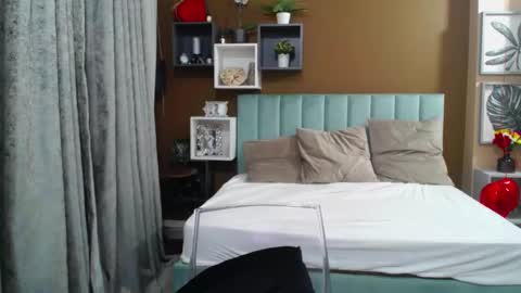 Snapshot of darcyejane chatting on February 15, 2026, 1:09 pm DarcyeJane online show from February 15, 2026, 1:09 pm