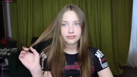 dariaangels online show from March 24, 2026, 12:43 pm