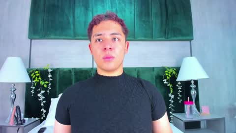 Snapshot of darian_laforteza chatting on June 1, 2026, 7:37 pm Darian online show from June 1, 2026, 7:37 pm