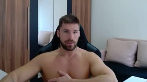 darius_94 online show from February 9, 2026, 11:25 am