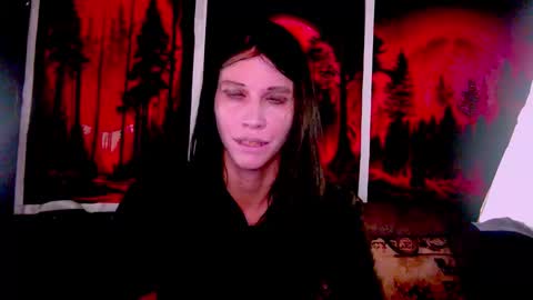 dark_briilliant online show from November 18, 2025, 2:43 pm