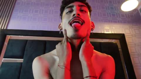 Sr. Eros online show from April 10, 2026, 4:06 am