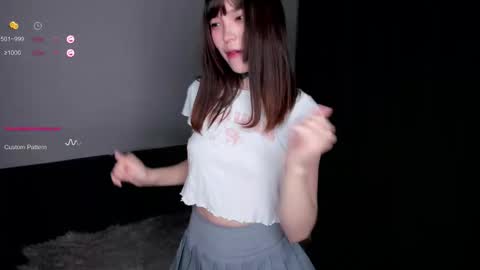 Ester online show from October 17, 2025, 4:20 pm