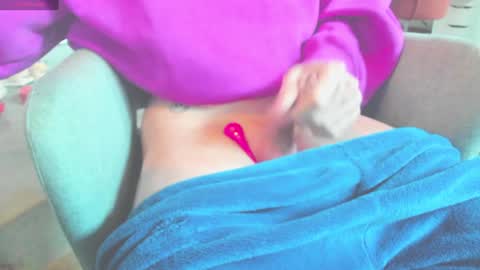 Snapshot of dark_greens chatting on February 7, 2025, 7:50 am dark greens online show from February 7, 2025, 7:50 am