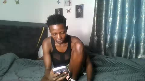 Snapshot of dark_mellanin chatting on May 26, 2026, 8:21 am dark_mellanin online show from May 26, 2026, 8:21 am