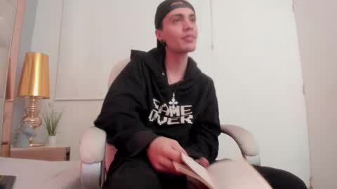 dark_sun333 online show from November 29, 2025, 1:41 am