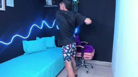 Snapshot of dark_valentino chatting on March 4, 2026, 2:06 am dark_valentino online show from March 4, 2026, 2:06 am