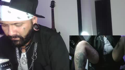 darkclothes online show from December 25, 2024, 7:34 pm