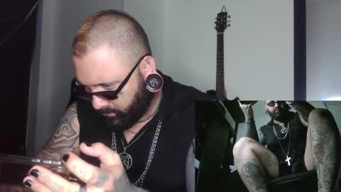 darkclothes online show from December 27, 2024, 8:56 am