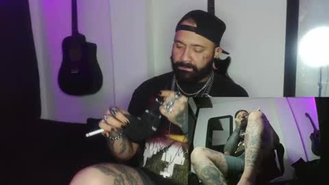 darkclothes online show from December 29, 2024, 12:52 am