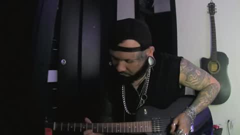 darkclothes online show from January 8, 2025, 3:50 pm