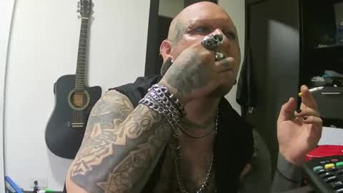 darkclothes online show from January 21, 2025, 2:22 am