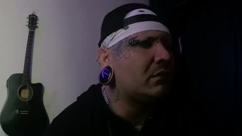 darkclothes online show from January 25, 2025, 4:13 am