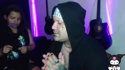 darkclothes online show from January 27, 2025, 12:22 am