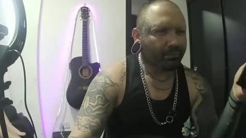 darkclothes online show from February 8, 2025, 1:00 am