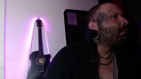 darkclothes online show from February 16, 2025, 8:32 am