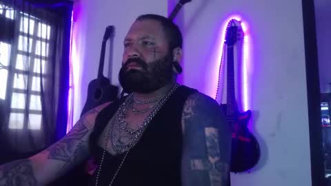 darkclothes online show from March 4, 2025, 2:21 pm