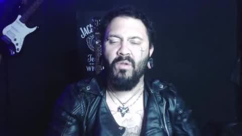 darkclothes online show from September 16, 2025, 7:42 am