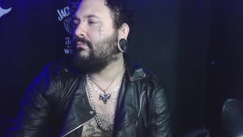 darkclothes online show from September 18, 2025, 6:26 am