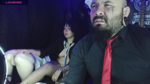 darkclothes online show from October 31, 2025, 6:47 am