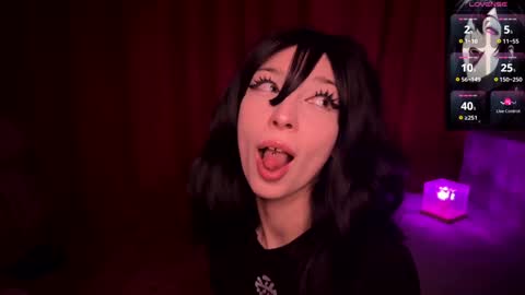 Yuu online show from February 5, 2025, 11:28 pm